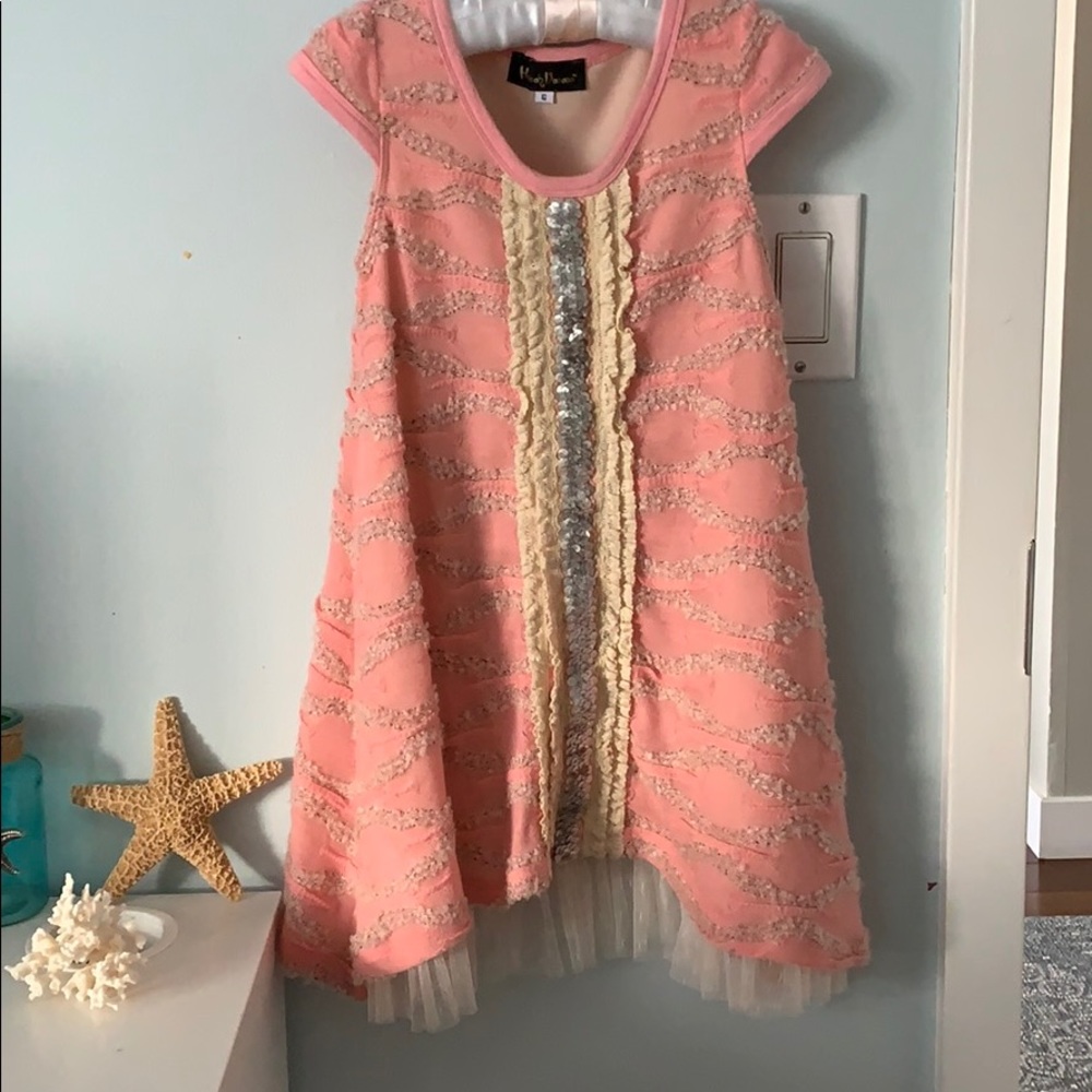 Girl’s dress size 6